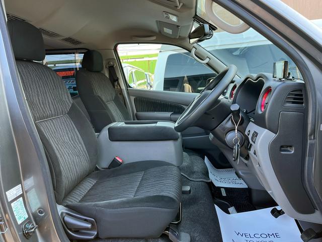 NV350キャラバンバン ロングプレミアムGX アーバンクロム ワンオーナー禁煙車 専用フルエアロ LEDライト 左側電動スライドドア リバース連動左サイドミラー エマージェンシーブレーキ 横滑防止 荷室フィルム 純正ナビ アラウンドビュー ETC(53枚目)