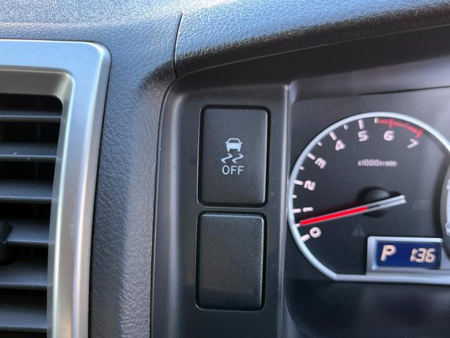 ハイエースワゴン グランドキャビン　５型　レンタカーアップ　禁煙車　電動スライドドア　ＬＥＤヘッドライト　法人モデルナビ　ＥＴＣ　バックカメラ　プライバシーガラス　Ｗエアコン　Ｗエアバッグ　トヨタセーフティセンス（13枚目）