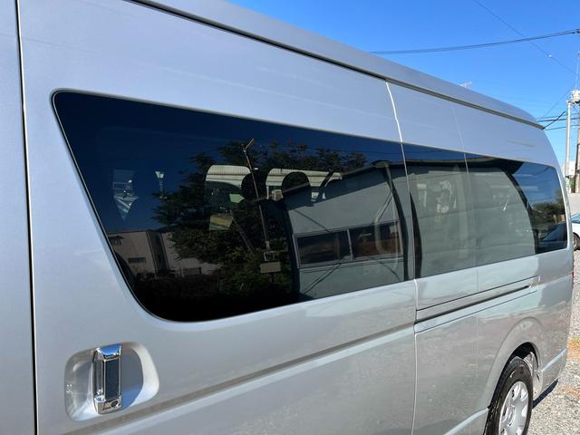 ハイエースワゴン グランドキャビン　５型　レンタカーアップ　禁煙車　電動スライドドア　ＬＥＤヘッドライト　法人モデルナビ　ＥＴＣ　バックカメラ　プライバシーガラス　Ｗエアコン　Ｗエアバッグ　トヨタセーフティセンス（39枚目）