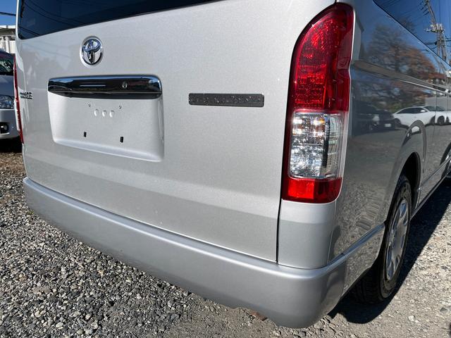 ハイエースワゴン グランドキャビン　５型　レンタカーアップ　禁煙車　電動スライドドア　ＬＥＤヘッドライト　法人モデルナビ　ＥＴＣ　バックカメラ　プライバシーガラス　Ｗエアコン　Ｗエアバッグ　トヨタセーフティセンス（48枚目）