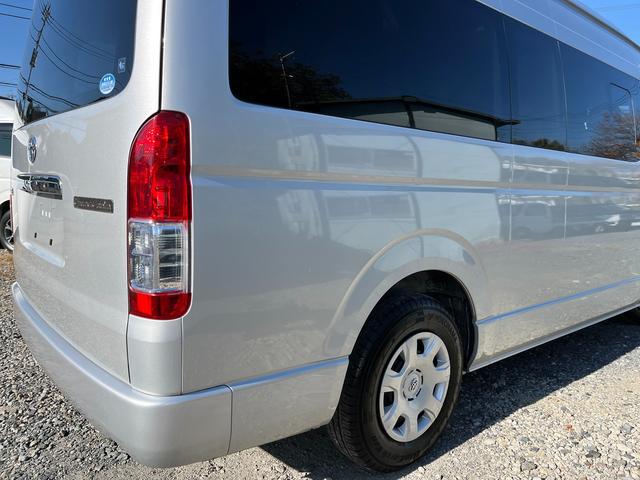 ハイエースワゴン グランドキャビン　５型　レンタカーアップ　禁煙車　電動スライドドア　ＬＥＤヘッドライト　法人モデルナビ　ＥＴＣ　バックカメラ　プライバシーガラス　Ｗエアコン　Ｗエアバッグ　トヨタセーフティセンス（53枚目）