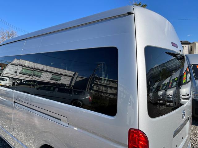 ハイエースワゴン グランドキャビン　５型　レンタカーアップ　禁煙車　電動スライドドア　ＬＥＤヘッドライト　法人モデルナビ　ＥＴＣ　バックカメラ　プライバシーガラス　Ｗエアコン　Ｗエアバッグ　トヨタセーフティセンス（54枚目）