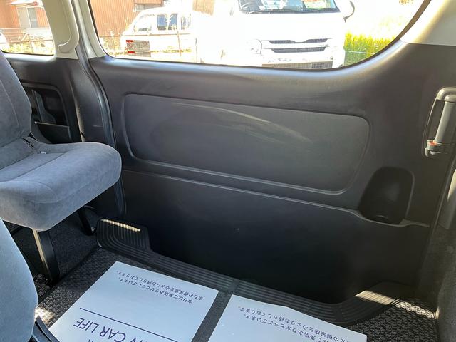 ハイエースワゴン グランドキャビン　５型　レンタカーアップ　禁煙車　電動スライドドア　ＬＥＤヘッドライト　法人モデルナビ　ＥＴＣ　バックカメラ　プライバシーガラス　Ｗエアコン　Ｗエアバッグ　トヨタセーフティセンス（64枚目）