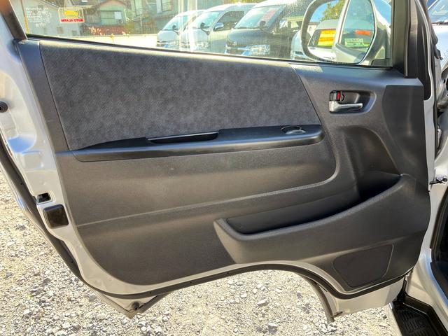 ハイエースワゴン グランドキャビン　５型　レンタカーアップ　禁煙車　電動スライドドア　ＬＥＤヘッドライト　法人モデルナビ　ＥＴＣ　バックカメラ　プライバシーガラス　Ｗエアコン　Ｗエアバッグ　トヨタセーフティセンス（77枚目）