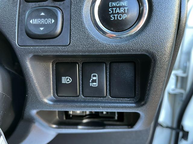 ハイエースワゴン ＧＬ　５型　ワンオーナー　社外ナビＴＶ　電動スライドドア　フローリング加工　ローダウン　４列目ベッドキット　モデリスタエアロ　シートカバー　リアフィルム　後席モニター　バックカメラ　ＥＴＣ（17枚目）