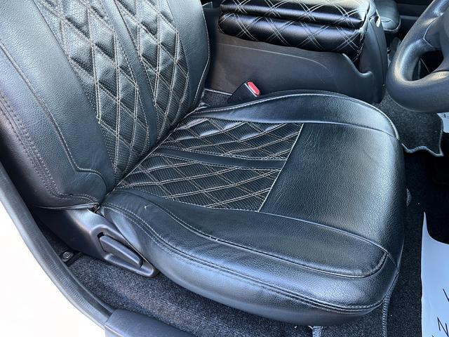 ハイエースワゴン ＧＬ　５型　ワンオーナー　社外ナビＴＶ　電動スライドドア　フローリング加工　ローダウン　４列目ベッドキット　モデリスタエアロ　シートカバー　リアフィルム　後席モニター　バックカメラ　ＥＴＣ（59枚目）