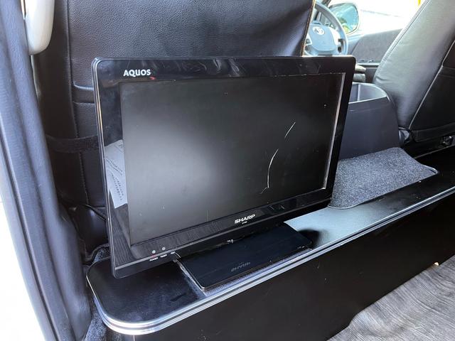 ハイエースワゴン ＧＬ　５型　ワンオーナー　社外ナビＴＶ　電動スライドドア　フローリング加工　ローダウン　４列目ベッドキット　モデリスタエアロ　シートカバー　リアフィルム　後席モニター　バックカメラ　ＥＴＣ（66枚目）