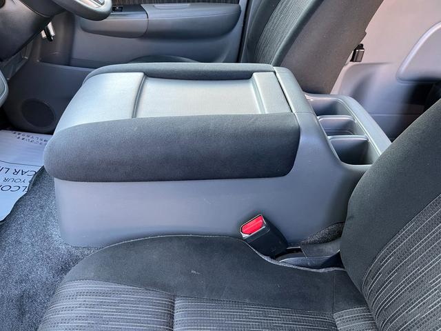 ＮＶ３５０キャラバンバン ロングプレミアムＧＸ　ワンオーナー　純正ナビ　アラウンドビュー　ＥＴＣ　エマージェンシーブレーキ　横滑防止　スライド窓　Ｗエアコン　Ｗエアバッグ　プライバシーガラス　オートクロージャー　ルーフキャリア　ＬＥＤライト（75枚目）