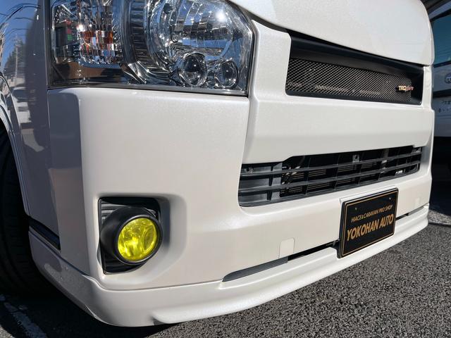 ハイエースバン スーパーＧＬ　ダークプライム　４型ローダウンカスタム　バッドフェイス　ＴＲＤグリル　２０インチアルミホイール　ＬＥＤライト＆フォグ　２インチダウン　スライドセカンドシート　フローリングパネル　荷室フィルム　スロコン　社外ナビ（39枚目）