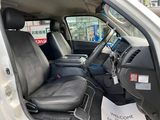ハイエースバン スーパーＧＬ　ダークプライム　４型ローダウンカスタム　バッドフェイス　ＴＲＤグリル　２０インチアルミホイール　ＬＥＤライト＆フォグ　２インチダウン　スライドセカンドシート　フローリングパネル　荷室フィルム　スロコン　社外ナビ（55枚目）