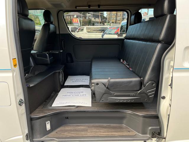ハイエースバン スーパーＧＬ　ダークプライム　４型ローダウンカスタム　バッドフェイス　ＴＲＤグリル　２０インチアルミホイール　ＬＥＤライト＆フォグ　２インチダウン　スライドセカンドシート　フローリングパネル　荷室フィルム　スロコン　社外ナビ（71枚目）
