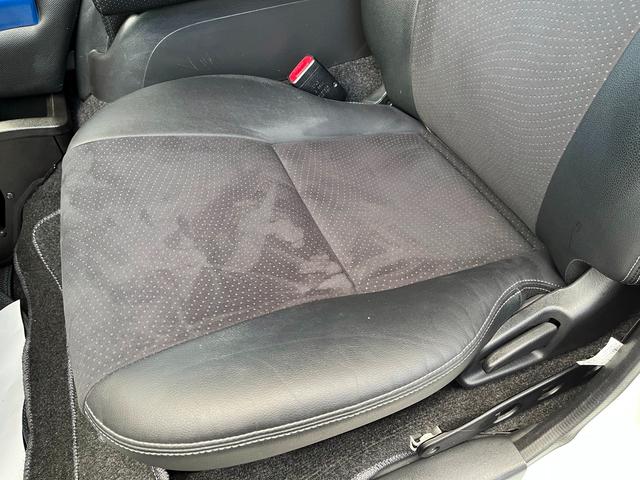 ハイエースバン スーパーＧＬ　ダークプライム　４型ローダウンカスタム　バッドフェイス　ＴＲＤグリル　２０インチアルミホイール　ＬＥＤライト＆フォグ　２インチダウン　スライドセカンドシート　フローリングパネル　荷室フィルム　スロコン　社外ナビ（78枚目）