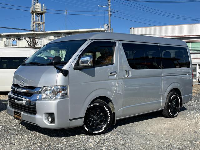 ハイエースワゴン ＧＬ　５型　１０人乗り　社外ナビ　バックカメラ　ＥＴＣ　トヨタセーフティセンス　１６インチアルミ　ウッド調インパネ　レザー調シートカバー　ダブル後席モニター　デジタルルームミラー式ドラレコ　スマートキー（13枚目）