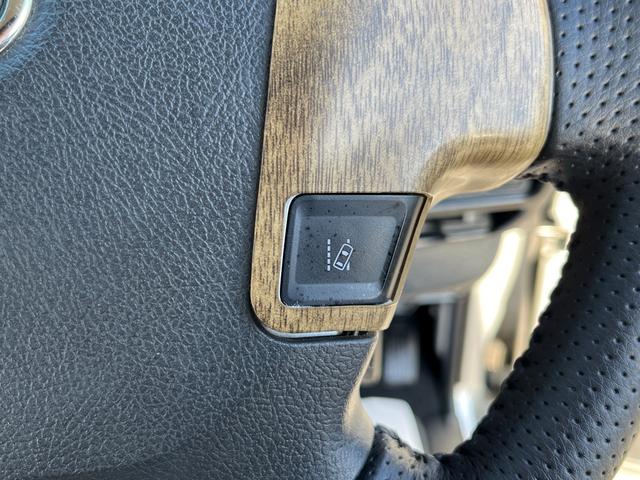 ハイエースワゴン ＧＬ　５型　１０人乗り　社外ナビ　バックカメラ　ＥＴＣ　トヨタセーフティセンス　１６インチアルミ　ウッド調インパネ　レザー調シートカバー　ダブル後席モニター　デジタルルームミラー式ドラレコ　スマートキー（16枚目）