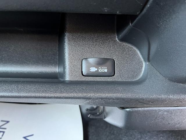 ハイエースワゴン ＧＬ　５型　１０人乗り　社外ナビ　バックカメラ　ＥＴＣ　トヨタセーフティセンス　１６インチアルミ　ウッド調インパネ　レザー調シートカバー　ダブル後席モニター　デジタルルームミラー式ドラレコ　スマートキー（26枚目）