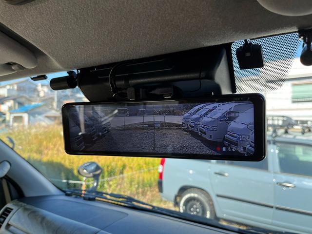 ハイエースワゴン ＧＬ　５型　１０人乗り　社外ナビ　バックカメラ　ＥＴＣ　トヨタセーフティセンス　１６インチアルミ　ウッド調インパネ　レザー調シートカバー　ダブル後席モニター　デジタルルームミラー式ドラレコ　スマートキー（27枚目）