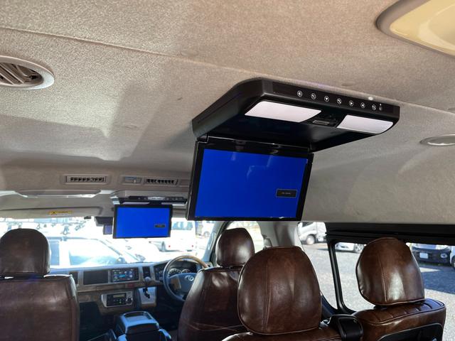 ハイエースワゴン ＧＬ　５型　１０人乗り　社外ナビ　バックカメラ　ＥＴＣ　トヨタセーフティセンス　１６インチアルミ　ウッド調インパネ　レザー調シートカバー　ダブル後席モニター　デジタルルームミラー式ドラレコ　スマートキー（29枚目）