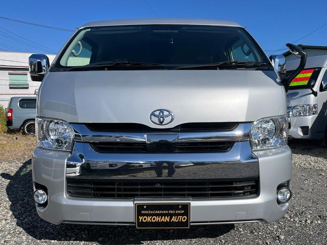 ハイエースワゴン ＧＬ　５型　１０人乗り　社外ナビ　バックカメラ　ＥＴＣ　トヨタセーフティセンス　１６インチアルミ　ウッド調インパネ　レザー調シートカバー　ダブル後席モニター　デジタルルームミラー式ドラレコ　スマートキー（32枚目）