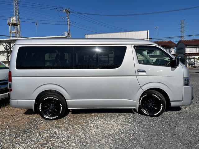 ハイエースワゴン ＧＬ　５型　１０人乗り　社外ナビ　バックカメラ　ＥＴＣ　トヨタセーフティセンス　１６インチアルミ　ウッド調インパネ　レザー調シートカバー　ダブル後席モニター　デジタルルームミラー式ドラレコ　スマートキー（47枚目）