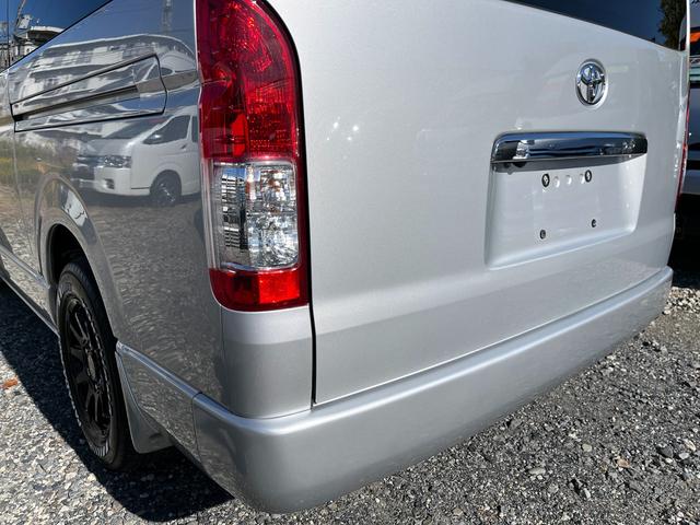ハイエースワゴン ＧＬ　５型　１０人乗り　社外ナビ　バックカメラ　ＥＴＣ　トヨタセーフティセンス　１６インチアルミ　ウッド調インパネ　レザー調シートカバー　ダブル後席モニター　デジタルルームミラー式ドラレコ　スマートキー（52枚目）
