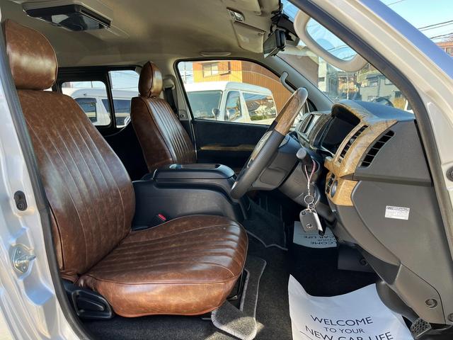 ハイエースワゴン ＧＬ　５型　１０人乗り　社外ナビ　バックカメラ　ＥＴＣ　トヨタセーフティセンス　１６インチアルミ　ウッド調インパネ　レザー調シートカバー　ダブル後席モニター　デジタルルームミラー式ドラレコ　スマートキー（58枚目）