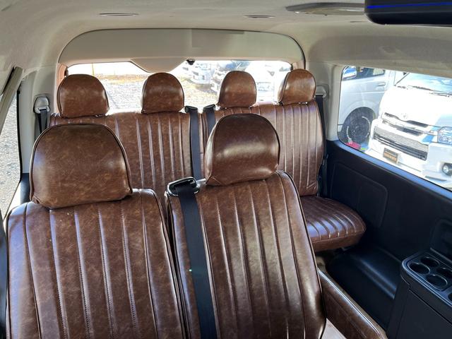 ハイエースワゴン ＧＬ　５型　１０人乗り　社外ナビ　バックカメラ　ＥＴＣ　トヨタセーフティセンス　１６インチアルミ　ウッド調インパネ　レザー調シートカバー　ダブル後席モニター　デジタルルームミラー式ドラレコ　スマートキー（63枚目）