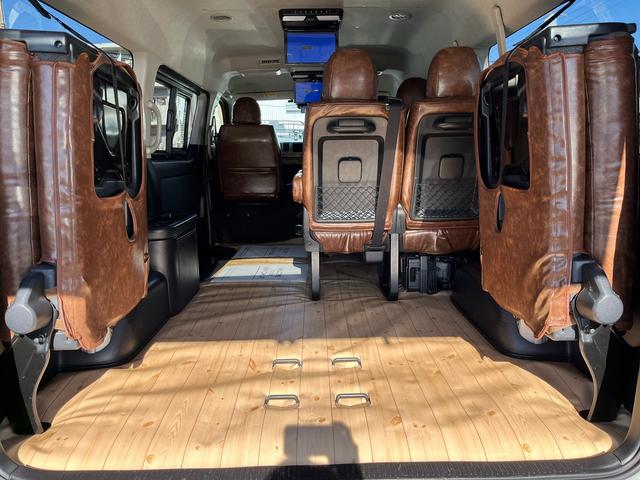 ハイエースワゴン ＧＬ　５型　１０人乗り　社外ナビ　バックカメラ　ＥＴＣ　トヨタセーフティセンス　１６インチアルミ　ウッド調インパネ　レザー調シートカバー　ダブル後席モニター　デジタルルームミラー式ドラレコ　スマートキー（66枚目）