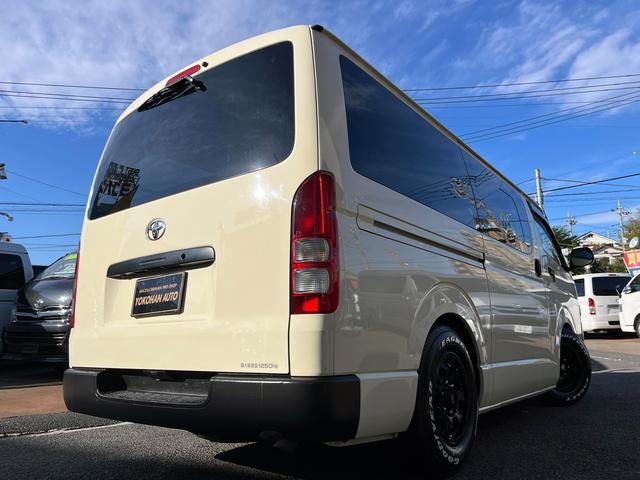 ハイエースバン ロングDX 4型 社外ナビ バックカメラ ETC ローダウン 新品16インチアルミホイール&タイヤ インナーブラックライト 電格ミラー スーパーGLセカンドシート シートカバー ドラレコ プライバシーガラス(5枚目)