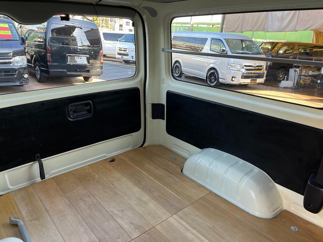 ハイエースバン ロングDX 4型 社外ナビ バックカメラ ETC ローダウン 新品16インチアルミホイール&タイヤ インナーブラックライト 電格ミラー スーパーGLセカンドシート シートカバー ドラレコ プライバシーガラス(61枚目)