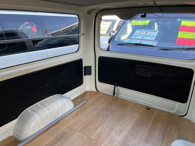 ハイエースバン ロングDX 4型 社外ナビ バックカメラ ETC ローダウン 新品16インチアルミホイール&タイヤ インナーブラックライト 電格ミラー スーパーGLセカンドシート シートカバー ドラレコ プライバシーガラス(67枚目)