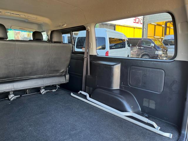 ハイエースバン ロングワイドスーパーGL 5型 2.8ディーゼル ワンオーナー 純正ナビ バックカメラ ETC2.0 ローダウン 16インチアルミ 新品PARADAタイヤ モデリスタエアロ LEDライト シートカバー 前後ソナー ドラレコ(65枚目)