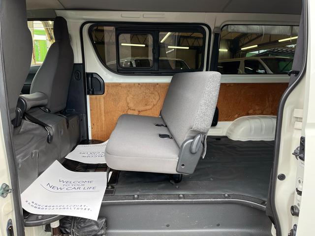 ハイエースバン ロングDX 4型 3.0ディーゼルターボ4WD ワンオーナー禁煙 寒冷地仕様 スライド窓 Wエアバッグ 新規荷室フィルム施工(67枚目)