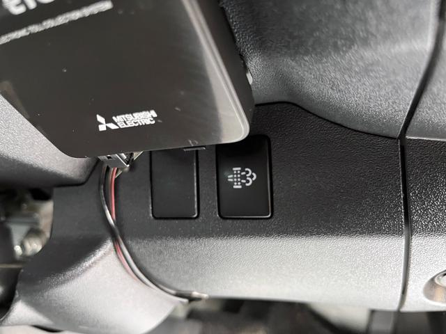 ハイエースバン ロングスーパーGL 5型 2.8ディーゼル 4WD ワンオーナー禁煙 トヨタセーフティセンス バックカメラ ETC プライバシーガラス イージークローザー スライド窓 ナビフルセグTV(18枚目)