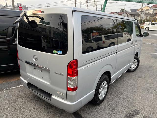 ハイエースバン ロングスーパーGL 5型 2.8ディーゼル 4WD ワンオーナー禁煙 トヨタセーフティセンス バックカメラ ETC プライバシーガラス イージークローザー スライド窓 ナビフルセグTV(21枚目)