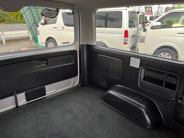 ハイエースバン ロングスーパーGL 5型 2.8ディーゼル 4WD ワンオーナー禁煙 トヨタセーフティセンス バックカメラ ETC プライバシーガラス イージークローザー スライド窓 ナビフルセグTV(60枚目)