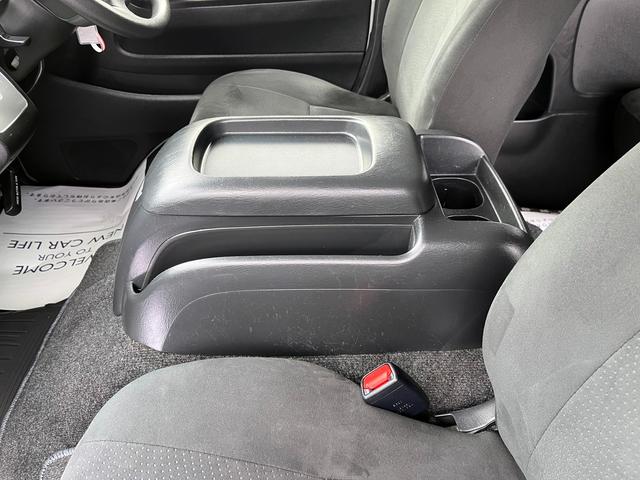 ハイエースバン ロングスーパーGL 5型 2.8ディーゼル 4WD ワンオーナー禁煙 トヨタセーフティセンス バックカメラ ETC プライバシーガラス イージークローザー スライド窓 ナビフルセグTV(75枚目)