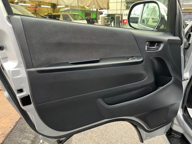 ハイエースバン ロングスーパーGL 5型 2.8ディーゼル 4WD ワンオーナー禁煙 トヨタセーフティセンス バックカメラ ETC プライバシーガラス イージークローザー スライド窓 ナビフルセグTV(77枚目)
