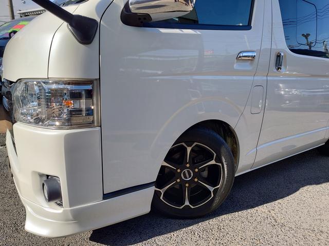 ハイエースバン スーパーGL ダークプライム 4型 3.0ディーゼルターボ 2インチローダウン 17インチアルミホイール フロントエアロ スライド窓 イージークローザー 木目調パネル 純正ナビフルセグTV バックカメラ ETC タイベル交換済み(37枚目)