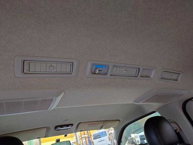 ハイエースバン スーパーGL ダークプライム 4型 3.0ディーゼルターボ 2インチローダウン 17インチアルミホイール フロントエアロ スライド窓 イージークローザー 木目調パネル 純正ナビフルセグTV バックカメラ ETC タイベル交換済み(67枚目)