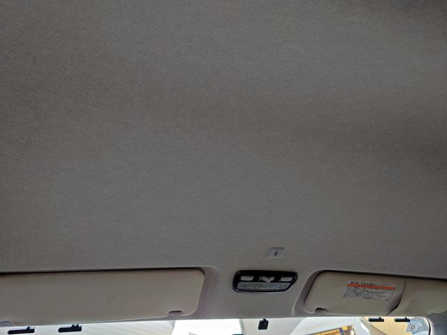 ハイエースバン スーパーGL ダークプライム 4型 3.0ディーゼルターボ 2インチローダウン 17インチアルミホイール フロントエアロ スライド窓 イージークローザー 木目調パネル 純正ナビフルセグTV バックカメラ ETC タイベル交換済み(68枚目)