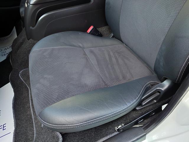 ハイエースバン スーパーGL ダークプライム 4型 3.0ディーゼルターボ 2インチローダウン 17インチアルミホイール フロントエアロ スライド窓 イージークローザー 木目調パネル 純正ナビフルセグTV バックカメラ ETC タイベル交換済み(72枚目)