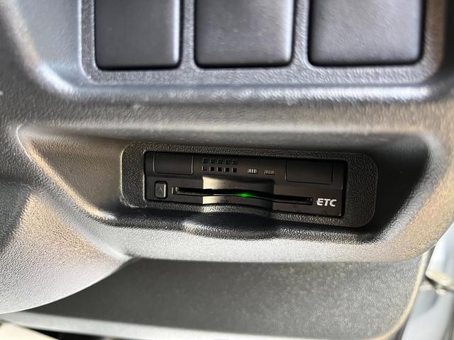 レジアスエースバン ロングスーパーGL 4型 3.0ディーゼルターボ 4WD 純正ナビ バックカメラ ETC LEDライト スライド窓 イージークローザー プライバシーガラス Wエアコン(19枚目)