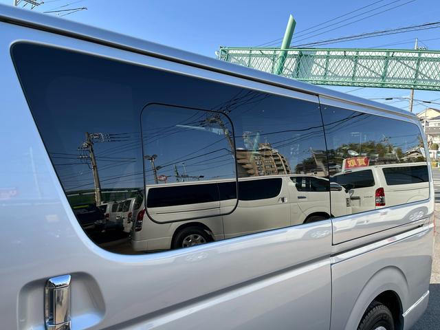 レジアスエースバン ロングスーパーGL 4型 3.0ディーゼルターボ 4WD 純正ナビ バックカメラ ETC LEDライト スライド窓 イージークローザー プライバシーガラス Wエアコン(34枚目)
