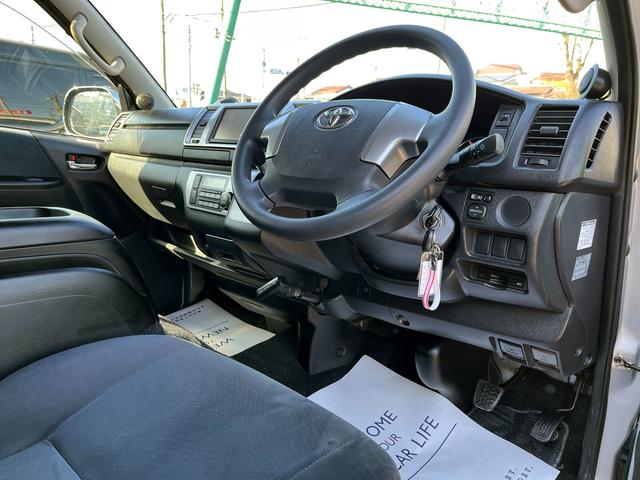 レジアスエースバン ロングスーパーGL 4型 3.0ディーゼルターボ 4WD 純正ナビ バックカメラ ETC LEDライト スライド窓 イージークローザー プライバシーガラス Wエアコン(52枚目)