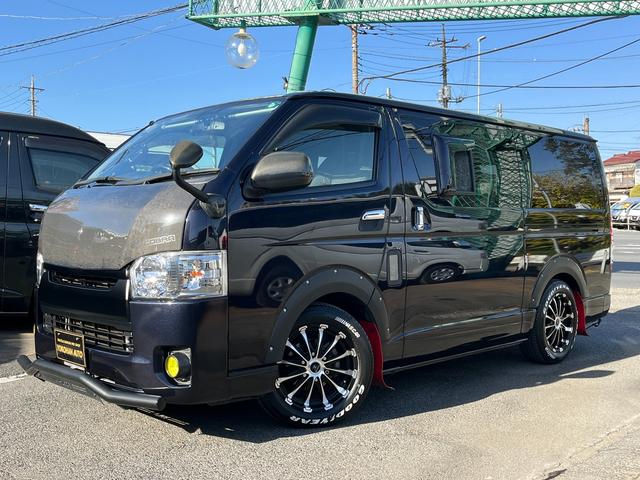 ハイエースバン スーパーＧＬ　ダークプライム　４型　ディーゼル　社外ナビ　ベッドキット　内装カスタム　ソーラーパネル　サブバッテリー　ＦＦヒーター　レカロシート　オーリンズＲサス　足回り改　バッドフェイス　２インチダウン　スライド式セカンドシート（14枚目）