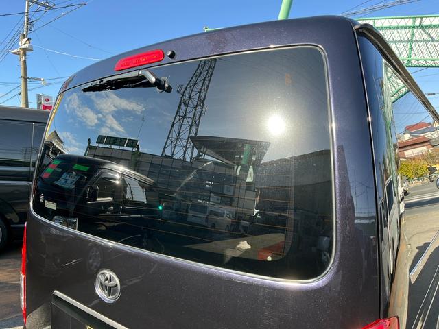 ハイエースバン スーパーＧＬ　ダークプライム　４型　ディーゼル　社外ナビ　ベッドキット　内装カスタム　ソーラーパネル　サブバッテリー　ＦＦヒーター　レカロシート　オーリンズＲサス　足回り改　バッドフェイス　２インチダウン　スライド式セカンドシート（47枚目）