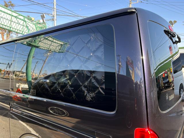 ハイエースバン スーパーＧＬ　ダークプライム　４型　ディーゼル　社外ナビ　ベッドキット　内装カスタム　ソーラーパネル　サブバッテリー　ＦＦヒーター　レカロシート　オーリンズＲサス　足回り改　バッドフェイス　２インチダウン　スライド式セカンドシート（53枚目）