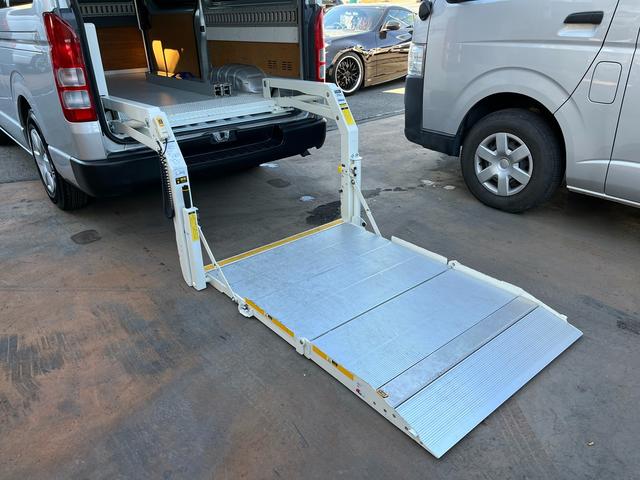 ハイエースバン ロングDX 4型 ハイルーフ パワーリフト付き 荷室ラッシングレール ワンオーナー禁煙 フロア板張り スライド窓 プライバシーガラス 社外ナビ バックカメラ ETC(22枚目)