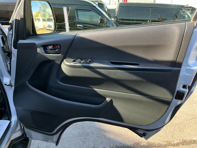 ハイエースバン ロングDX 4型 ハイルーフ パワーリフト付き 荷室ラッシングレール ワンオーナー禁煙 フロア板張り スライド窓 プライバシーガラス 社外ナビ バックカメラ ETC(79枚目)