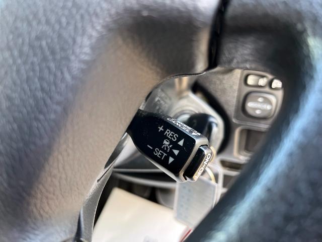 レジアスエースバン ロングＤＸ　ＧＬパッケージ　４型　３．０ディーゼル　５ナンバー１０人乗り公認改造　５ＭＴ　エアロ　１６インチアルミホイール　ローダウン　後席モニター　デジタルルームミラー　クルーズコントロール　社外ナビ　サブウーハー（26枚目）